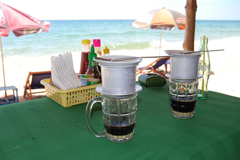cafe plage vietnam
